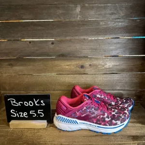 New Womens Brooks Adrenaline GTS 22 Pink Leopard Athletic Running Shoes Size 5.5