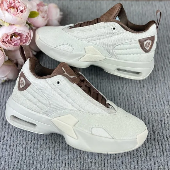 NEW Womens Size 8 Nike Jordan Max Aura 6 Legend Light Brown Archaeo Suede Shoes