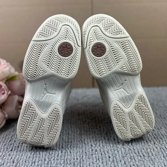 NEW Womens Size 8 Nike Jordan Max Aura 6 Legend Light Brown Archaeo Suede Shoes