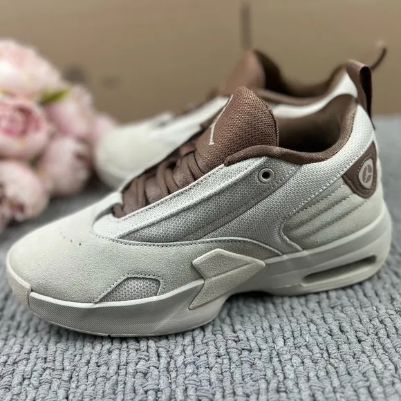 NEW Womens Size 8 Nike Jordan Max Aura 6 Legend Light Brown Archaeo Suede Shoes