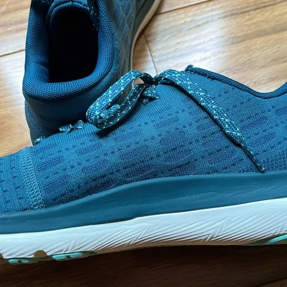 NEW WOMENS UNDER ARMOUR TEAL THREADBORNE SLINGFLEX RUNNING TRAINER SHOES