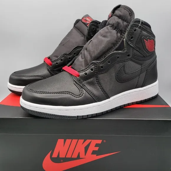 NEW Youth 4 | Women 5.5 Jordan 1 High Black Satin - 575441-060