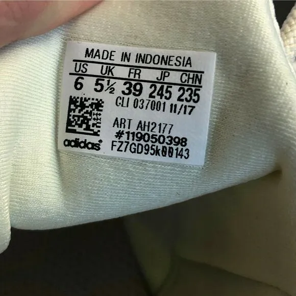 NIB Adidas Juniors Alphabounce Croff Ivory Running Sneakers Size 6