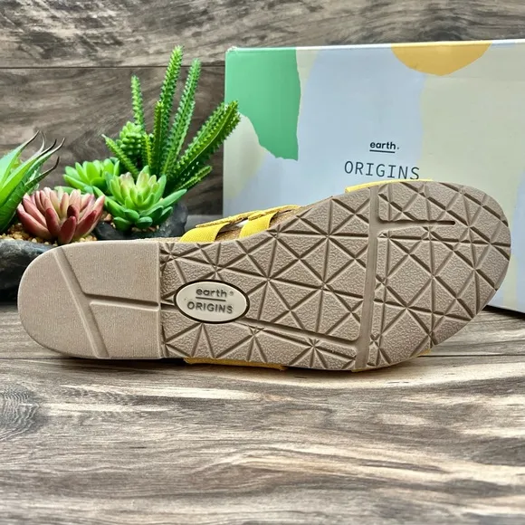 NIB Earth Origins 9W Luna Slip On Suede Slide Sandal Marigold Yellow 40.5