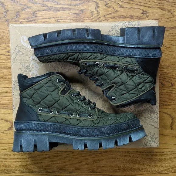 NIB Free People Dawn Quilted Ankle Hiking Boots In Spruce Green Women's Size 8