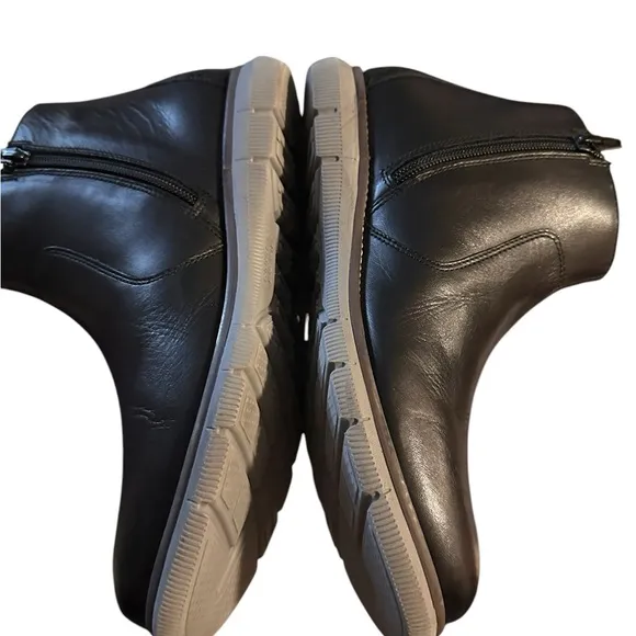 NIB Johnston &amp; Murphy Big Kid Holden Chelsea Boot- Black Leather $79, 5 M