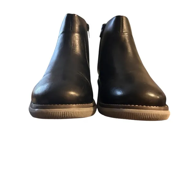 NIB Johnston &amp; Murphy Big Kid Holden Chelsea Boot- Black Leather $79, 5 M