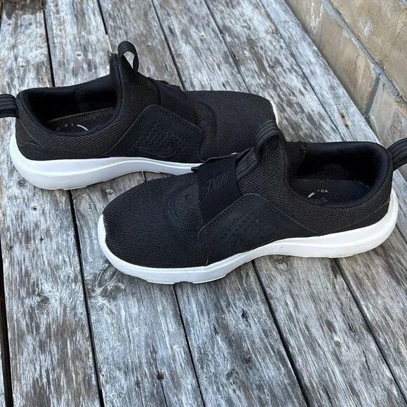 Nike AD Comfort Black White Slip On No Lace Up Size 5 Shoes Sneakers​​​