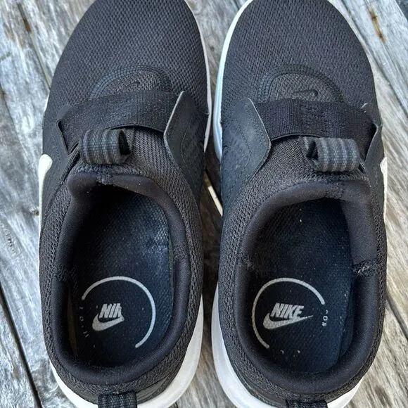Nike AD Comfort Black White Slip On No Lace Up Size 5 Shoes Sneakers​​​