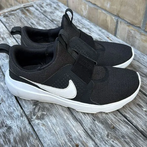 Nike AD Comfort Black White Slip On No Lace Up Size 5 Shoes Sneakers​​​