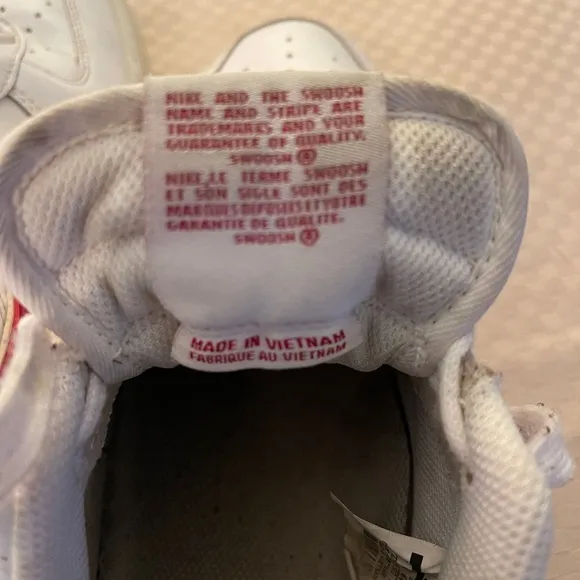 Nike Air Force I low 2018 sneakers gym shoes white with red A02423-102 Size 10.
