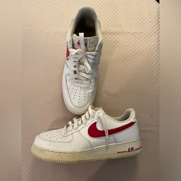 Nike Air Force I low 2018 sneakers gym shoes white with red A02423-102 Size 10.