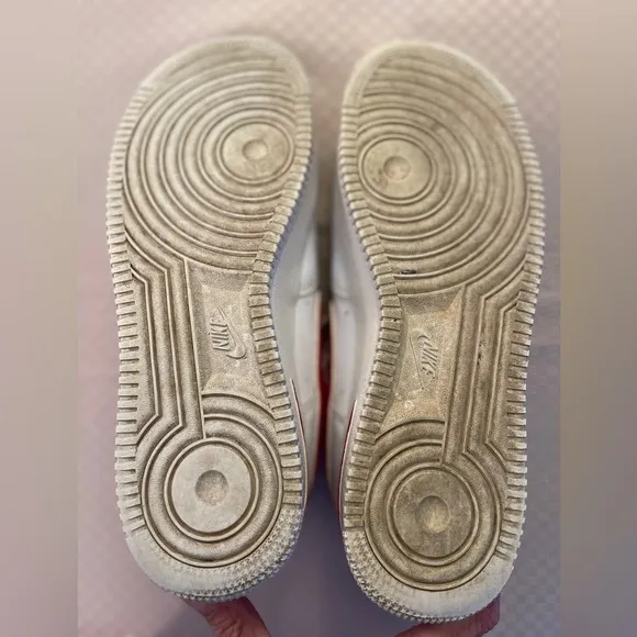 Nike Air Force I low 2018 sneakers gym shoes white with red A02423-102 Size 10.
