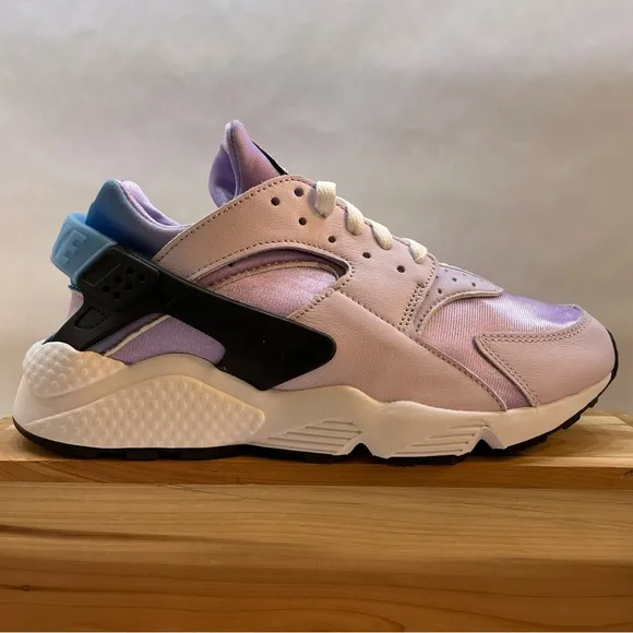 Nike Air Huarache Lilac/Barely Grape Running Shoes DZ5207-500 Women’s Size 9.5