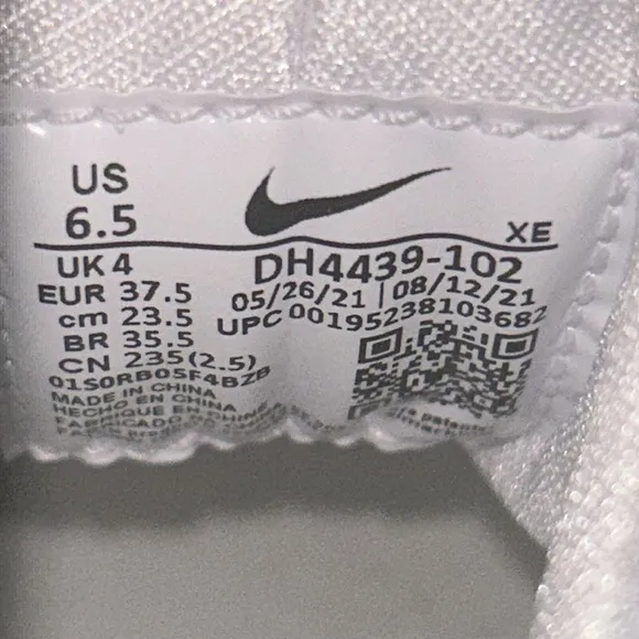 Nike Air Huarache “Triple White” Women’s Size 6.5