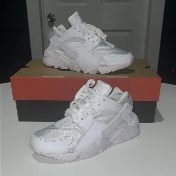 Nike Air Huarache “Triple White” Women’s Size 6.5