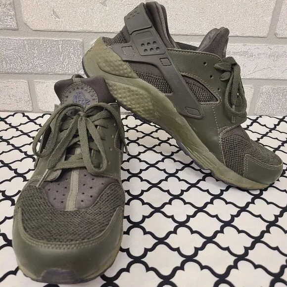 Nike Air Huraches Green Athletic Shoes Size 10.5