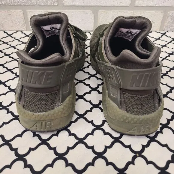 Nike Air Huraches Green Athletic Shoes Size 10.5