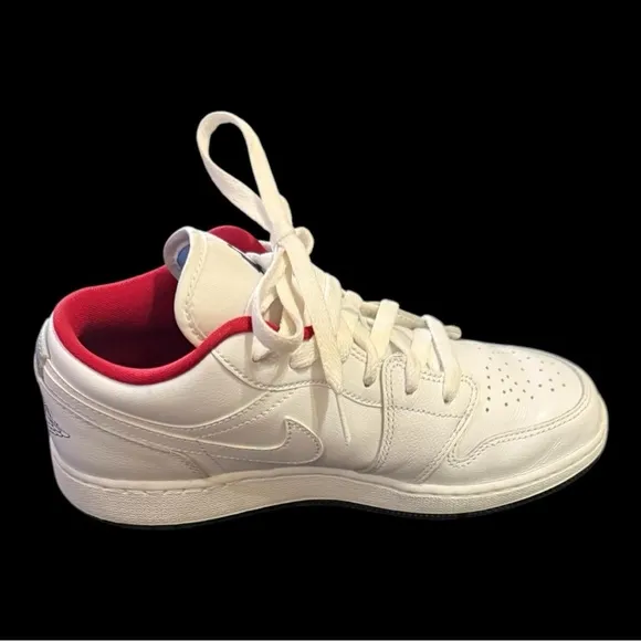 Nike Air Jordan 1 Low White/Black/Gym red 553560-164 GS Size 6.5/ Women’s 8