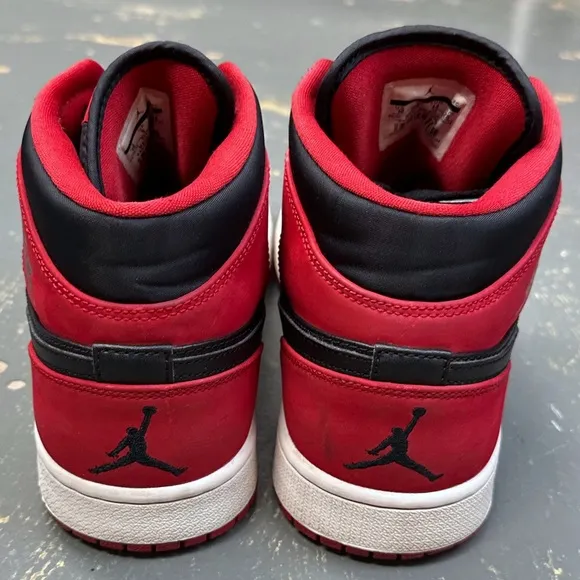 Nike Air Jordan 1 Mid SE BRED 554724-019 10 2013 Black Red High