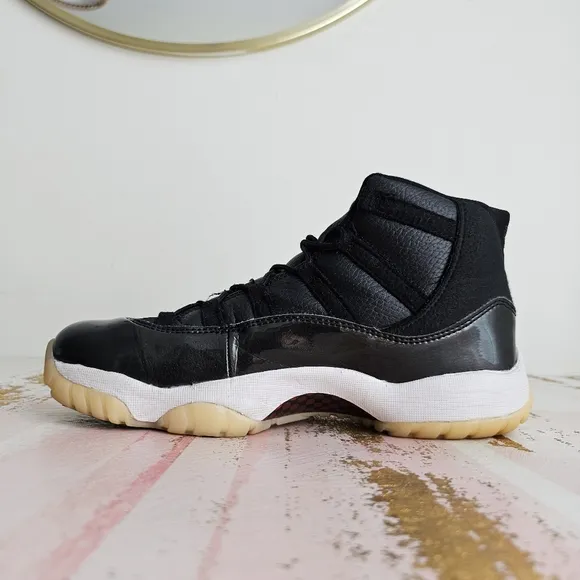 Nike Air Jordan 11 Retro &quot;72-10&quot; Black Gym Red Men Size 7 (378037-002)