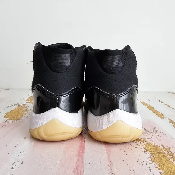 Nike Air Jordan 11 Retro &quot;72-10&quot; Black Gym Red Men Size 7 (378037-002)