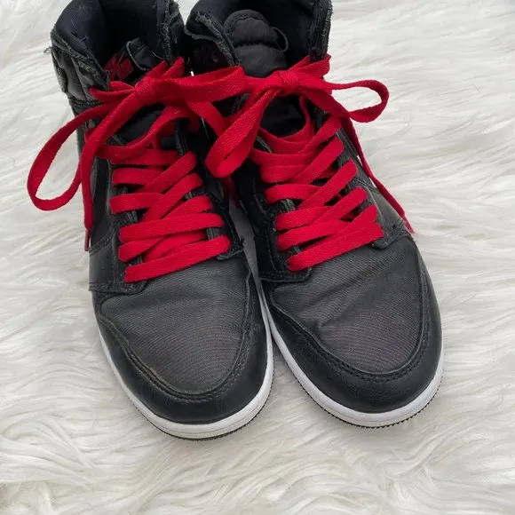 Nike Air Kids Jordan 1 Retro High Shoes Satin Black Gym Red