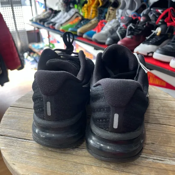 Nike Air Max 2017 Triple Black Shoes Sneakers Gym Running 6Y