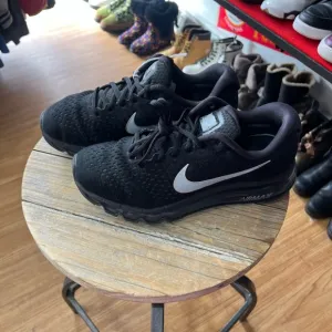 Nike Air Max 2017 Triple Black Shoes Sneakers Gym Running 6Y