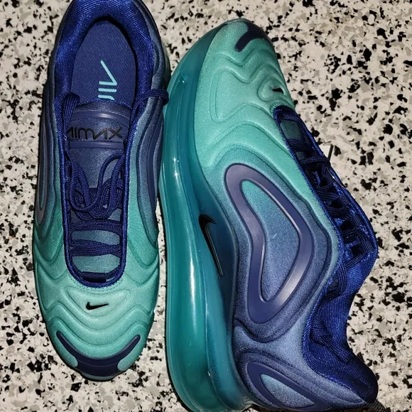 Nike Air Max 720 AR9293-400 Sea Forest Size 8 New No Box