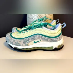 Nike Air Max 97 Girls Shoes. Brand New. Youth kids running athletic. Size 4.5