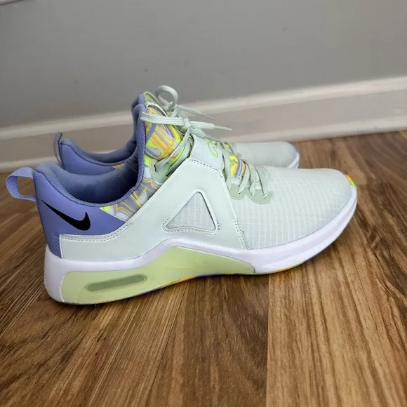 Nike Air Max Bella TR 5 Women’s Training Shoes Multicolor Athletic Sneakers 8.5
