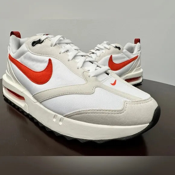 Nike Air Max Dawn sneakers