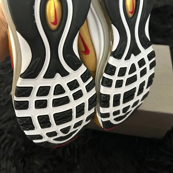 NIKE Air Max gold lace up shoes sneakers women’s 8 = 6.5Y new