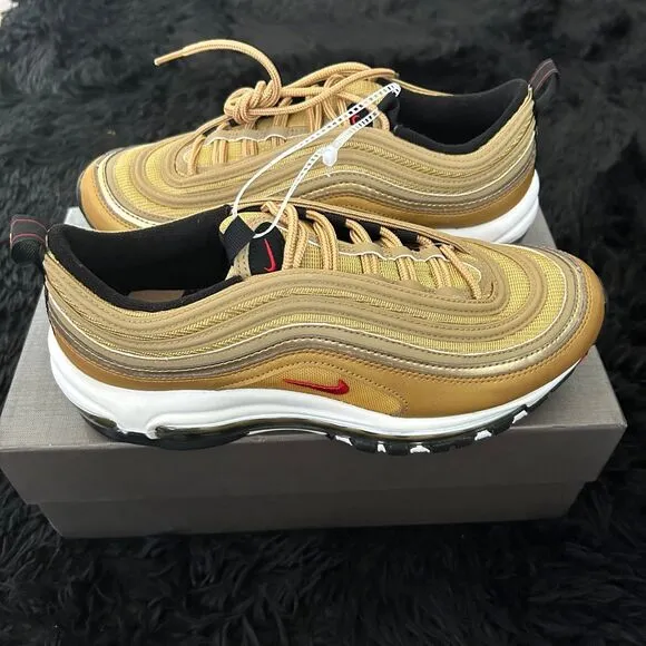 NIKE Air Max gold lace up shoes sneakers women’s 8 = 6.5Y new