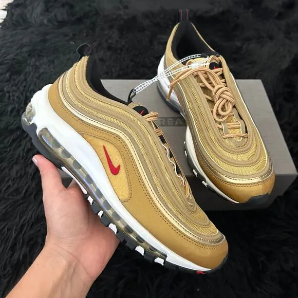 NIKE Air Max gold lace up shoes sneakers women’s 8 = 6.5Y new