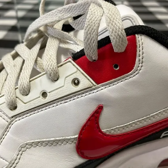 Nike Air Max LTD 3 Leather Basketball Running Shoe Men Size 10.5 Red White Back