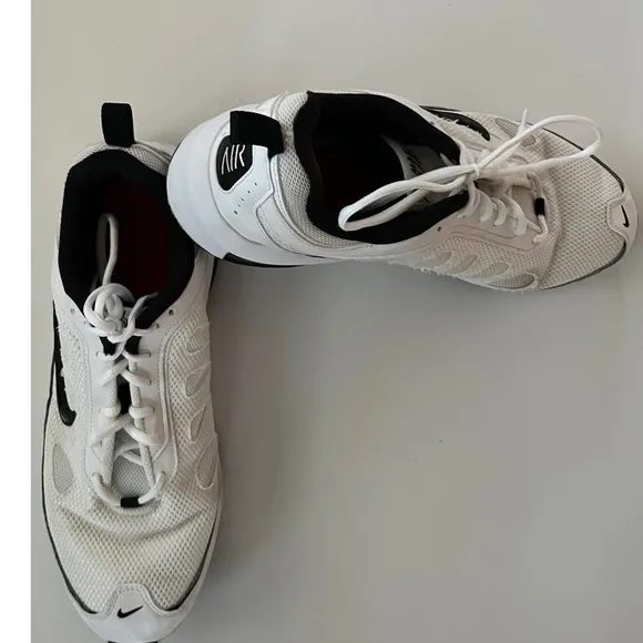 Nike Air Max Men’s AP White Sneaker Shoes Size 11.5 CU48261