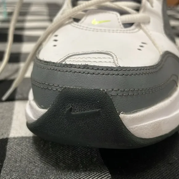 Nike Air Monarch IV White Grey Yellow Men 9.5 Leather Shoes Sneakers Low Top