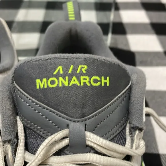 Nike Air Monarch IV White Grey Yellow Men 9.5 Leather Shoes Sneakers Low Top