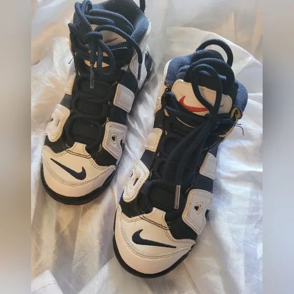 Nike Air Uptempo Boys' Grade School Sz 2.5