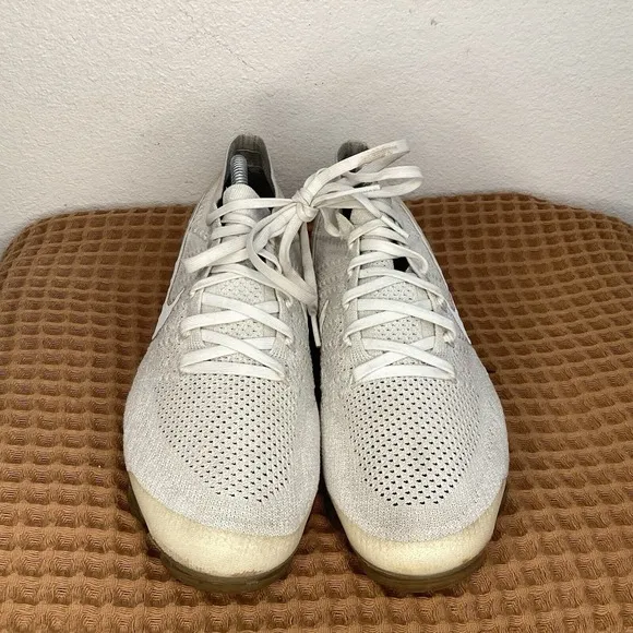 Nike Air VaporMax 849558-100 Men's US 9.5 Running Shoes White Christmas Sneakers