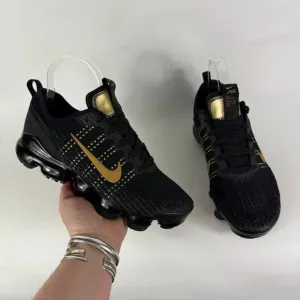 Nike Air Vapormax Flyknit 3 Athletic Sneakers Kids 6.5 Black Lace Up Low Top