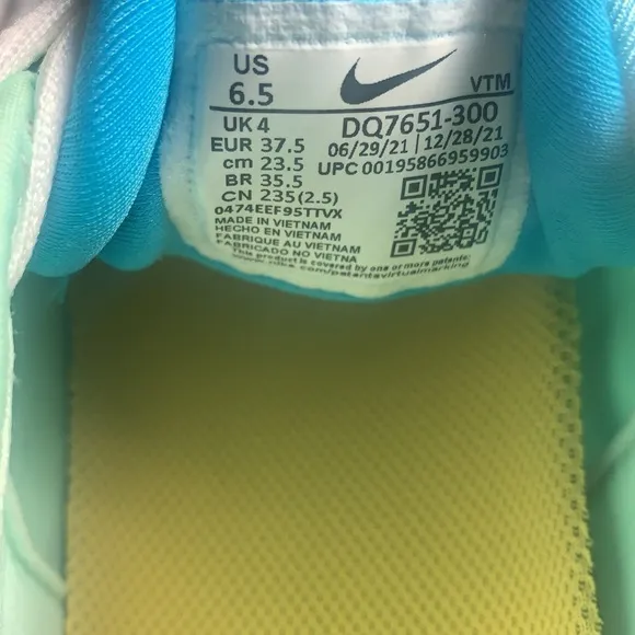 Nike Air VaporMax Plus Women's Shoes (Premium)