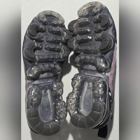 Nike Air VaporMax Youth Grey &amp; Black Athletic Shoes Size 4Y, BV0062-001