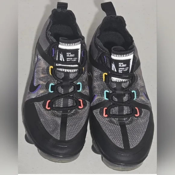 Nike Air VaporMax Youth Grey &amp; Black Athletic Shoes Size 4Y, BV0062-001
