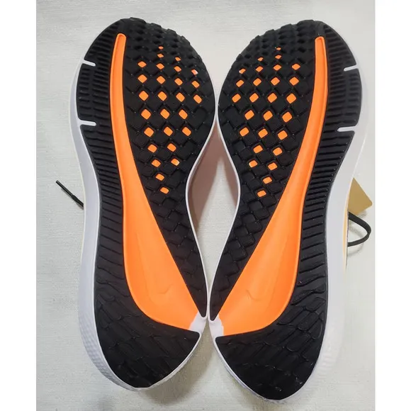 Nike Air Winflo 11 Running Shoes White Black Orange men