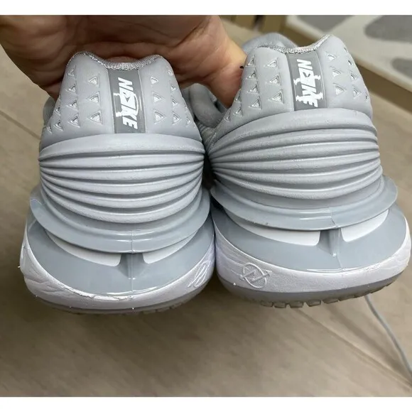 Nike Air Zoom GT Cut 2 TB Wolf Grey Basketball Shoes US Men Sz 7.5 Sneakers