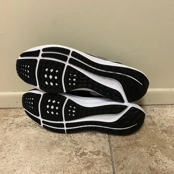 Nike Air Zoom Pegasus 39 Men's Size 17 Black White Running Shoes DM0164 001