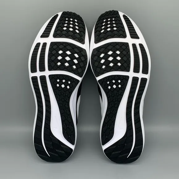 Nike Air Zoom Pegasus 39 TB Black White Running Shoes Men's Sz 11.5 NWT